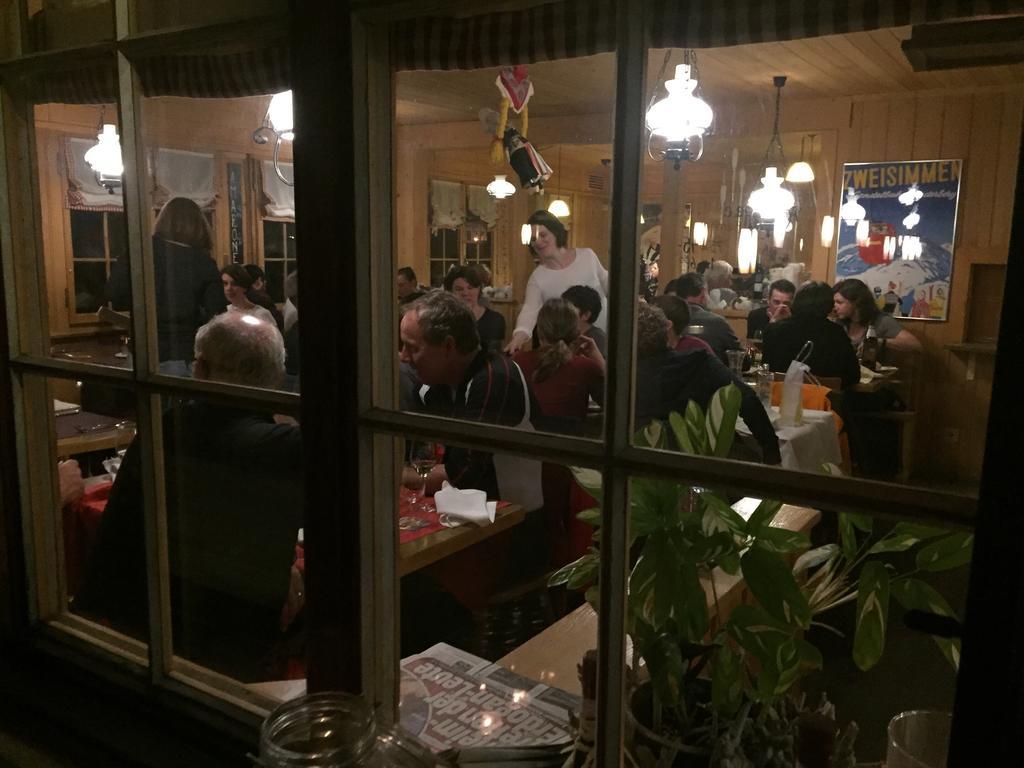 Hotel Gasthof Derby Zweisimmen Exterior foto