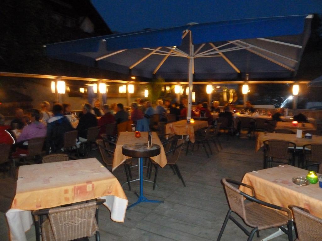 Hotel Gasthof Derby Zweisimmen Exterior foto